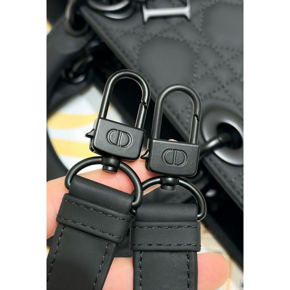 D*or lady d-joy medium bag in black ultramatte calfskin
