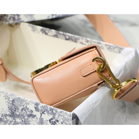 D*or 30 montaigne box bag in powder box calfskin