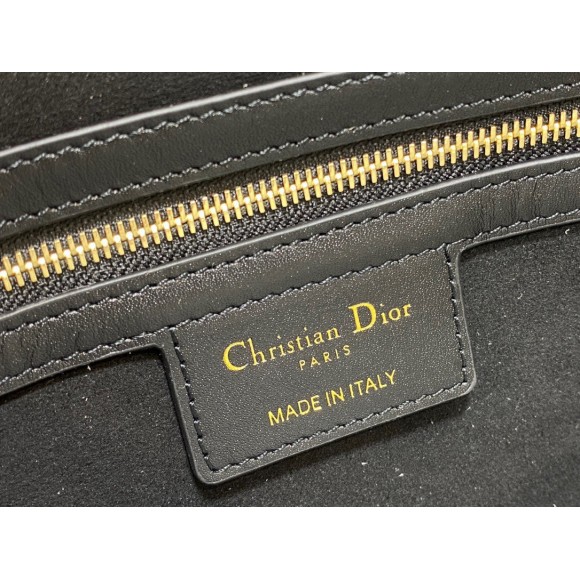 D*or 30 montaigne avenue bag in black box calfskin