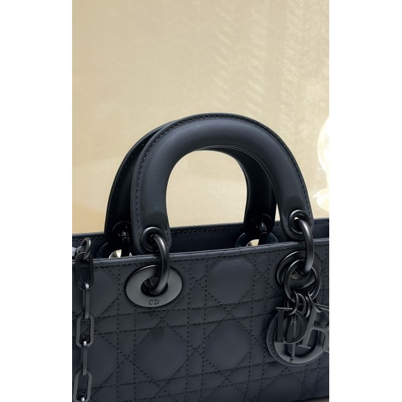 D*or lady d-joy small bag in black ultramatte calfskin