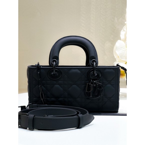 D*or lady d-joy small bag in black ultramatte calfskin