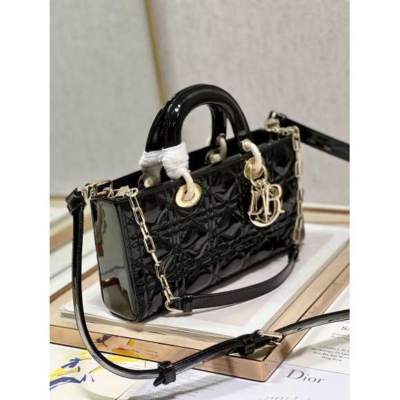 D*or lady d-joy medium bag in black patent cannage calfskin