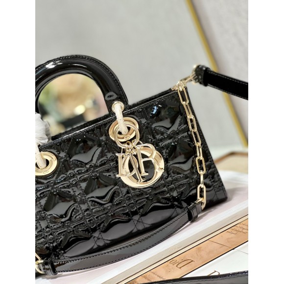 D*or lady d-joy medium bag in black patent cannage calfskin