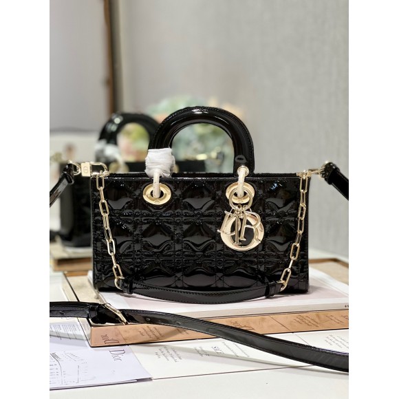 D*or lady d-joy medium bag in black patent cannage calfskin