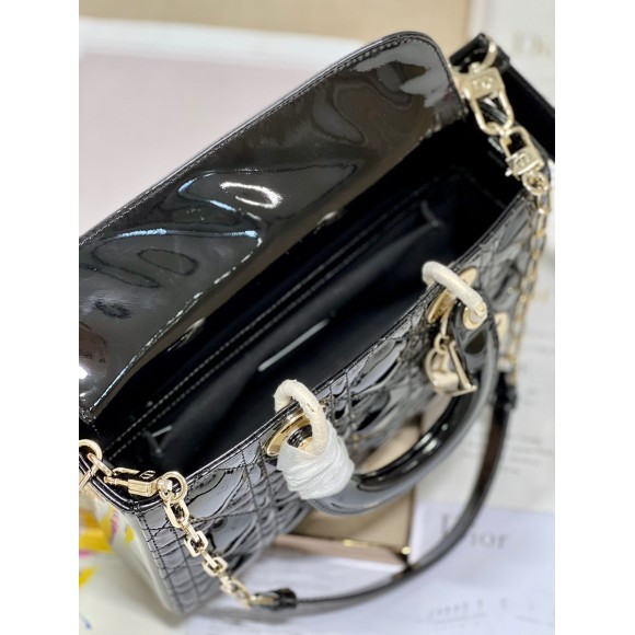 D*or lady d-joy medium bag in black patent cannage calfskin