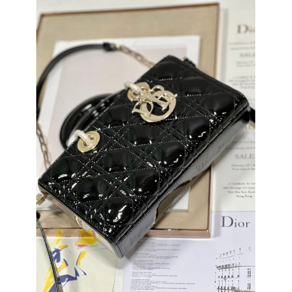 D*or lady d-joy medium bag in black patent cannage calfskin