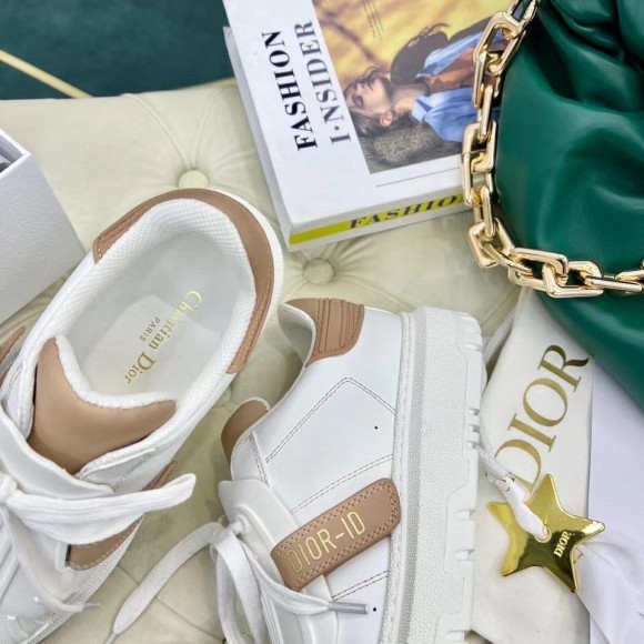 D*or D*or-id sneakers in white leather with nude strap