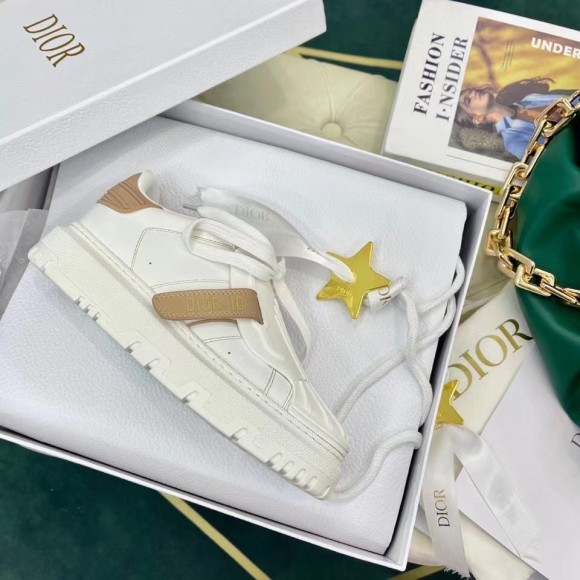 D*or D*or-id sneakers in white leather with nude strap