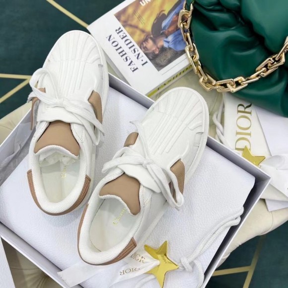 D*or D*or-id sneakers in white leather with nude strap
