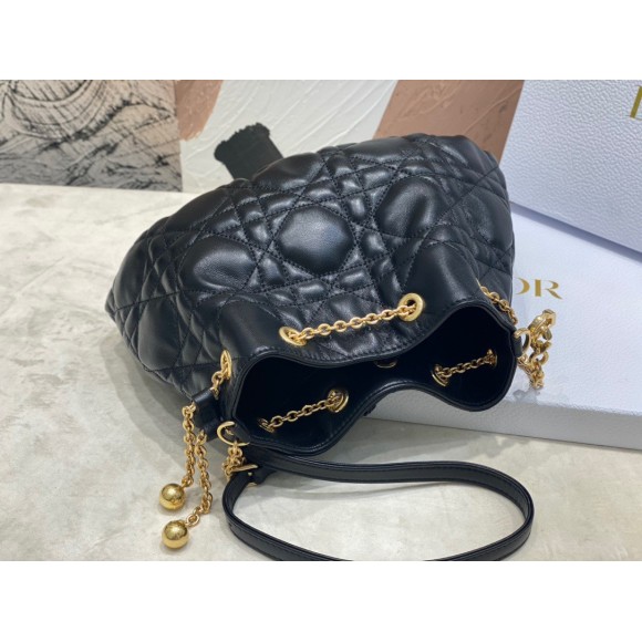 D*or ammi medium bag in black macrocannage lambskin