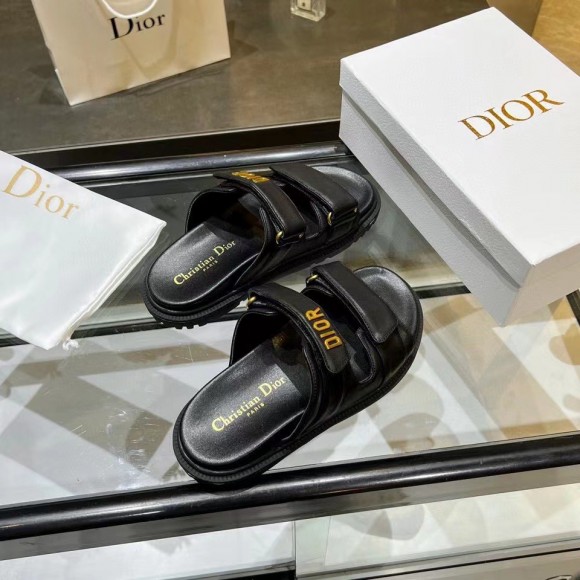 D*or D*oract slides in black lambskin