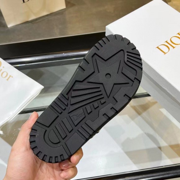 D*or D*oract slides in black lambskin