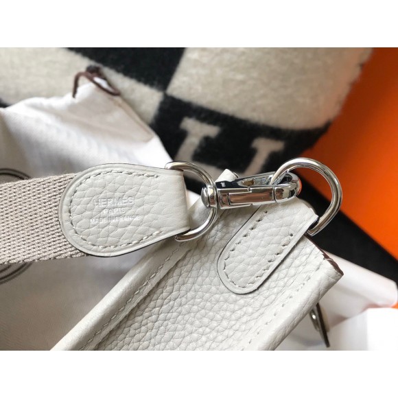 H**mes evelyne iii mini bag in pearl grey clemence leather