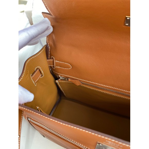 H**mes kelly lakis 32 handmade bag in gold swift calfskin