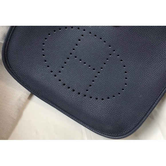 H**mes evelyne iii 29 bag in black clemence leather