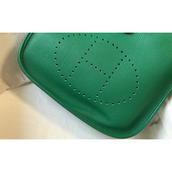 H**mes evelyne iii 29 bag in vert vertigo clemence leather