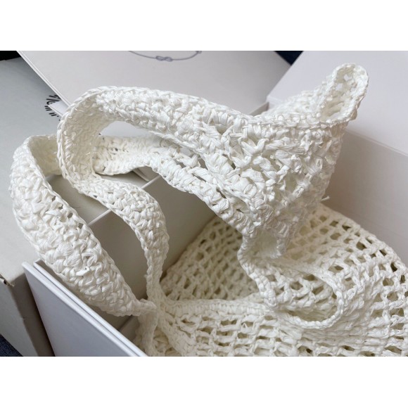 Pra*a large tote bag in white woven raffia