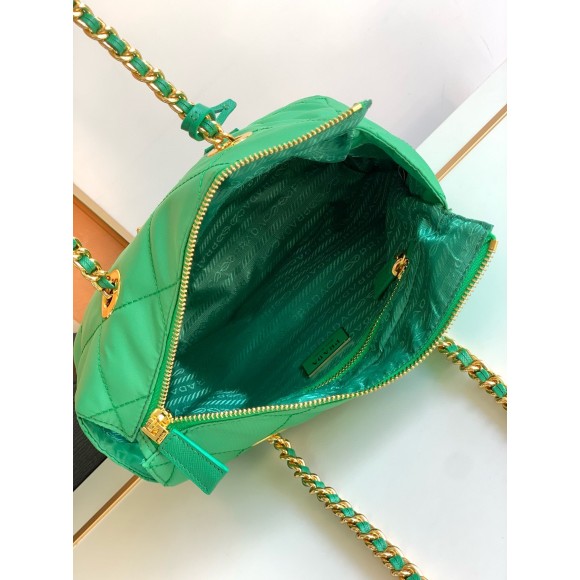 Pra*a re-edition 1995 tote bag in green re-nylon