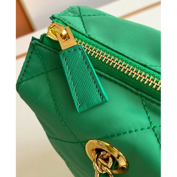 Pra*a re-edition 1995 tote bag in green re-nylon